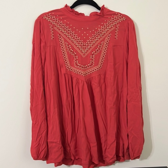 NWT Torrid Crinkle Gauze Relaxed Embroidered Blouse Size 0 (12) - Picture 1 of 7